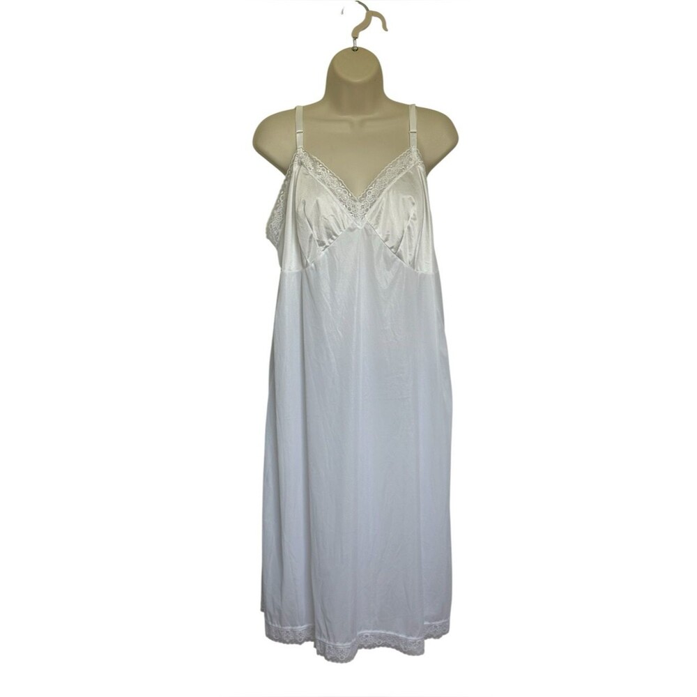 Vintage 90s Vanity Fair Full Slip Lace Trim White Vintage Plus Sizing 26” 44/50